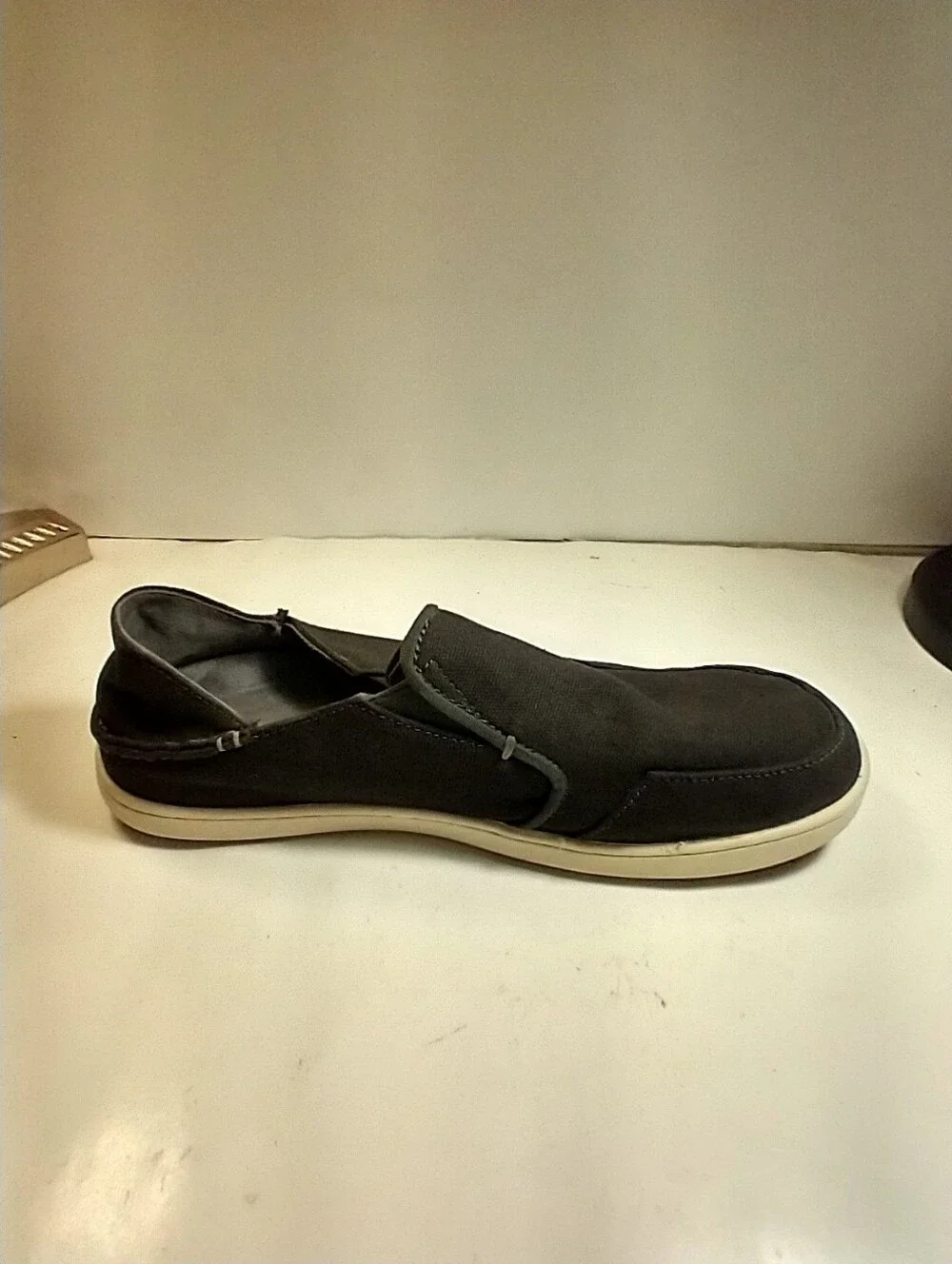 Olukai Nohea Canvas Casual Slip On Shoes Men's sz 8.